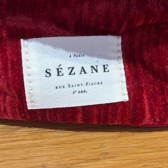 Sézane Red Velvet Cosmetic Bag - Picture 2 of 6